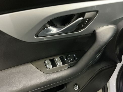 Used 2019 Chevrolet Blazer LT FWD image 16