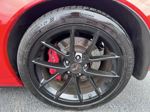 Used 2013 Chevrolet Corvette Z06 RWD image 16