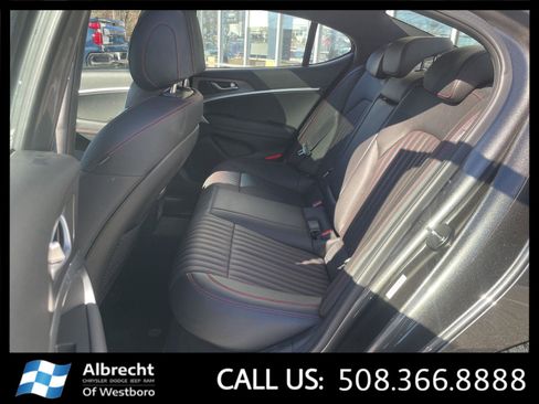 Used 2025 Genesis G70 2.5T w/ Sport Prestige Package image 13