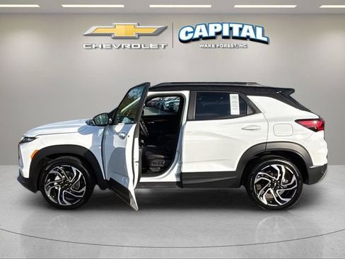 Used 2024 Chevrolet TrailBlazer RS w/ Driver Confidence Package FWD image 10