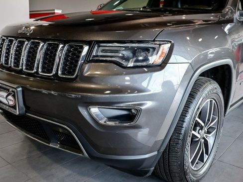 Used 2019 Jeep Grand Cherokee Limited w/ Luxury Group II image 9