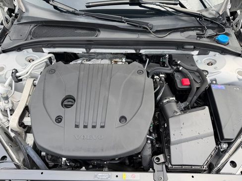 Used 2024 Volvo S60 B5 Plus AWD/4WD image 33