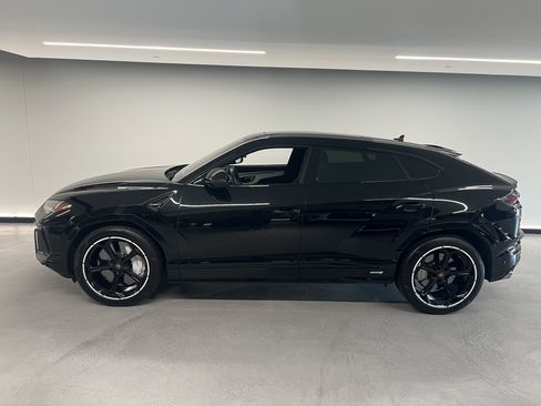 Used 2023 Lamborghini Urus S AWD/4WD image 2