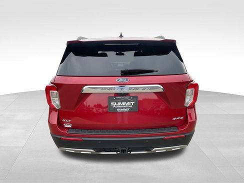 Used 2023 Ford Explorer XLT w/ Equipment Group 202A AWD/4WD image 31