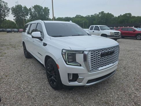 Used 2023 GMC Yukon XL Denali w/ Denali Reserve Package AWD/4WD image 2