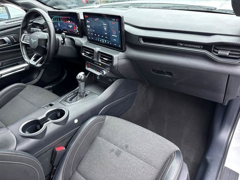 Certified 2024 Ford Mustang Convertible RWD image 17