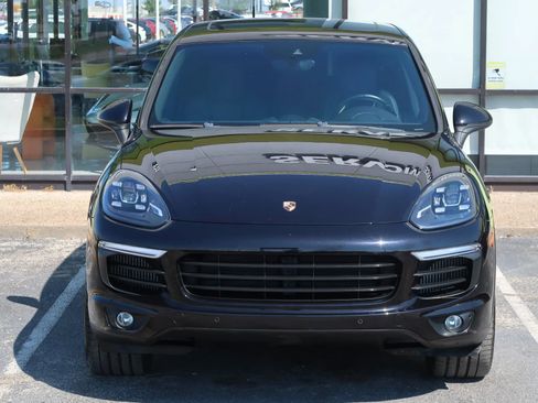 Used 2018 Porsche Cayenne S image 4