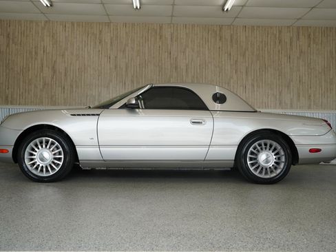 Used 2004 Ford Thunderbird RWD image 5