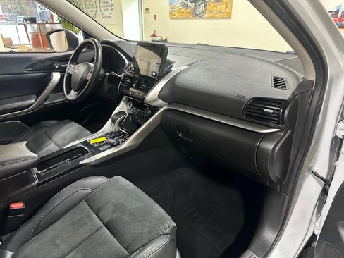 Used 2022 Mitsubishi Eclipse Cross SE image 29