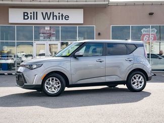 Used 2024 Kia Soul LX w/ Option Group 015 video 1