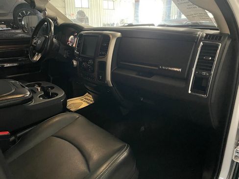 Used 2016 RAM 1500 Laramie w/ Convenience Group AWD/4WD image 18