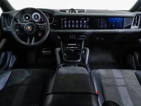 Used 2024 Porsche Cayenne Turbo GT image 6