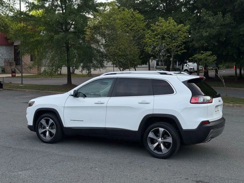 Used 2019 Jeep Cherokee Limited image 12