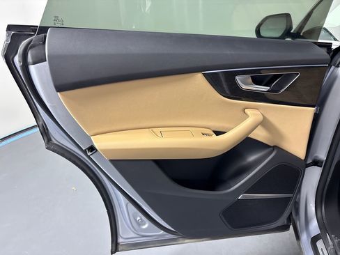 Used 2021 Audi Q8 Premium Plus image 28