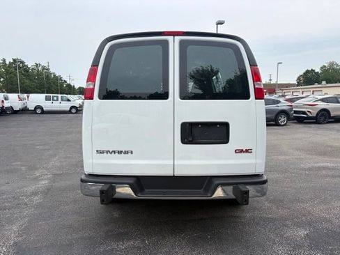 Used 2025 GMC Savana 2500 w/ Driver Convenience Package RWD image 4