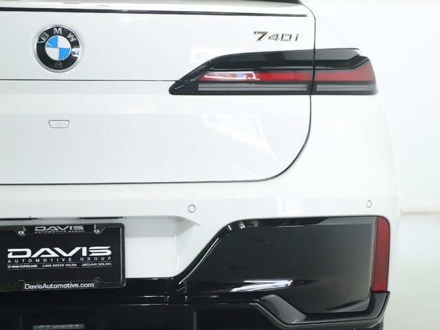 Used 2026 BMW 740i xDrive AWD/4WD image 46