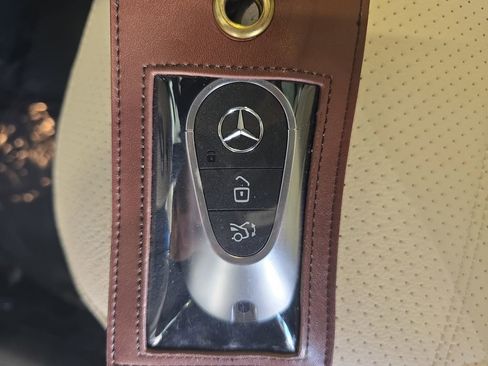 New 2026 Mercedes-Benz GLC 300 4MATIC image 38