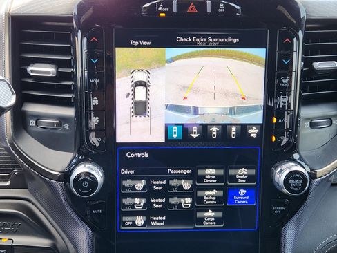 Used 2020 RAM 2500 Limited AWD/4WD image 17
