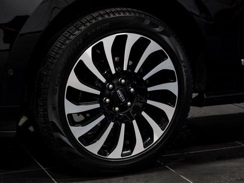 Used 2023 Lincoln Navigator Black Label image 57