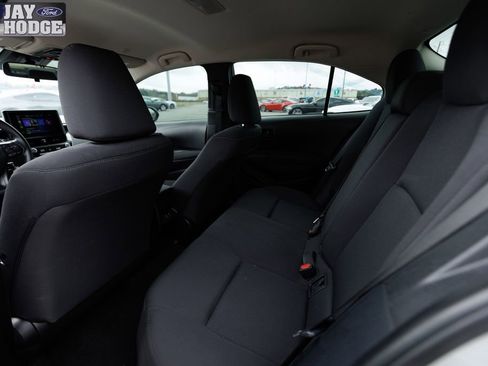 Used 2024 Toyota Corolla LE image 25