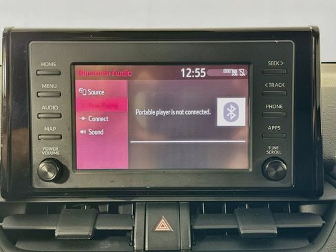 Used 2019 Toyota RAV4 LE w/ Carpet Mat Package AWD/4WD image 17