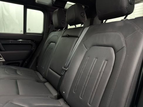 Used 2022 Land Rover Defender 110 XS Edition image 19