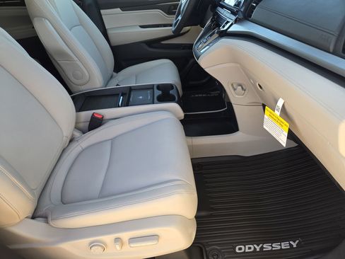 New 2026 Honda Odyssey EX-L image 13