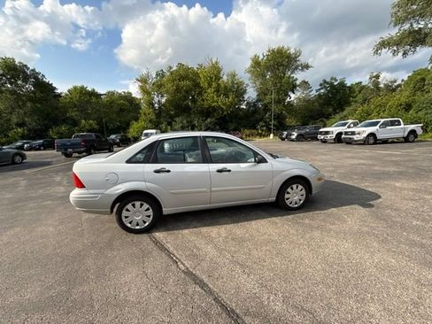 Used 2004 Ford Focus SE FWD image 24