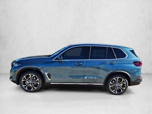 Certified 2026 BMW X5 sDrive40i w/ Climate Comfort Package RWD image 8