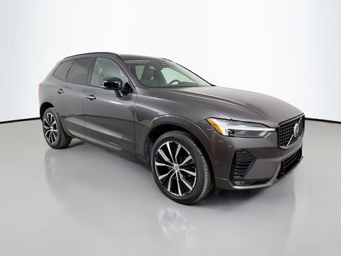 Certified 2023 Volvo XC60 B5 Plus FWD image 3