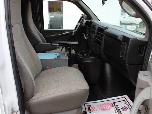 Used 2014 Chevrolet Express 1500 AWD image 15