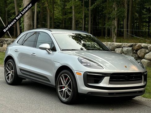 Used 2023 Porsche Macan S AWD/4WD image 1
