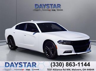 Used 2019 Dodge Charger SXT w/ Blacktop Package image 1