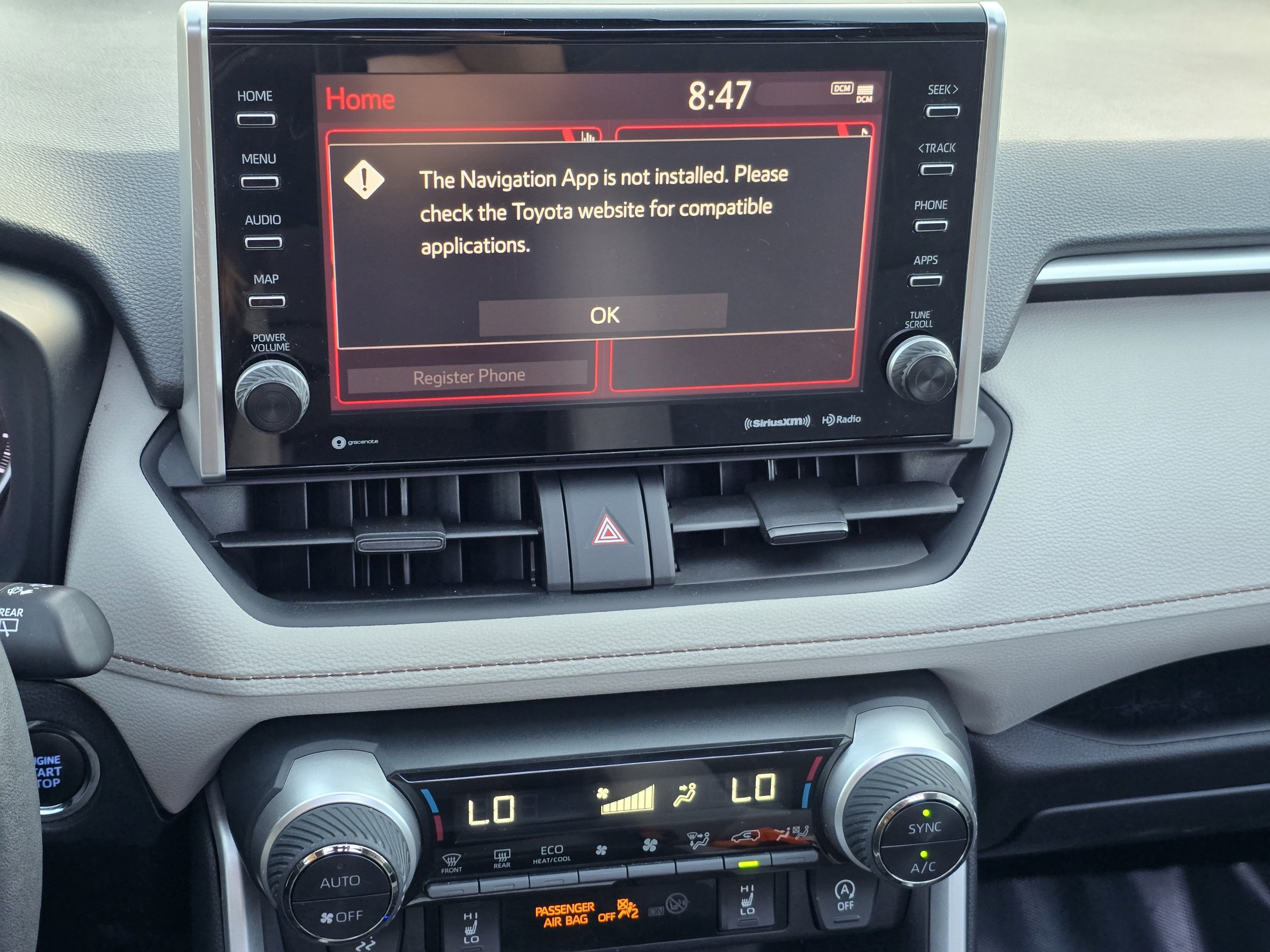 Used 2022 Toyota RAV4 XLE w/ Convenience Package AWD/4WD image 9