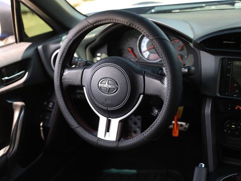 Used 2015 Scion FR-S RWD image 27