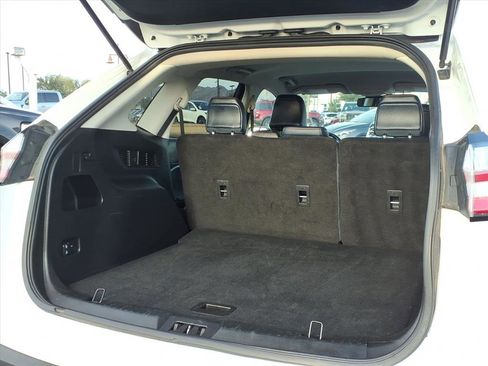 Used 2024 Ford Edge SEL w/ Sport Appearance Package image 16