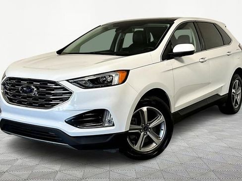 Used 2022 Ford Edge SEL w/ Convenience Package image 2