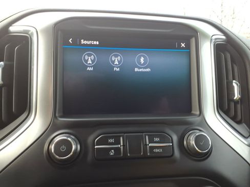 Used 2019 Chevrolet Silverado 1500 LT image 20