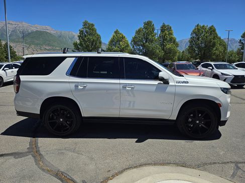 Used 2021 Chevrolet Tahoe High Country w/ Premium Package AWD/4WD image 4
