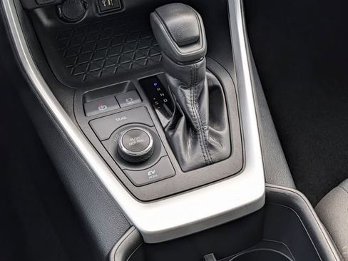 Used 2025 Toyota RAV4 XLE image 14