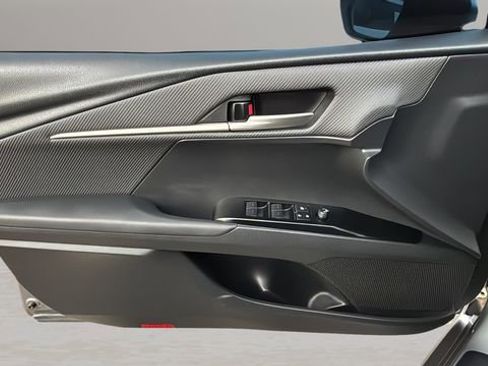 Used 2025 Toyota Camry SE image 17