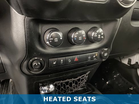 Used 2013 Jeep Wrangler Moab image 3