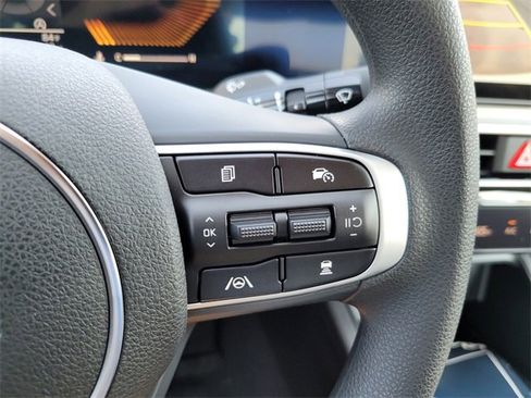 New 2025 Kia K5 LXS image 20