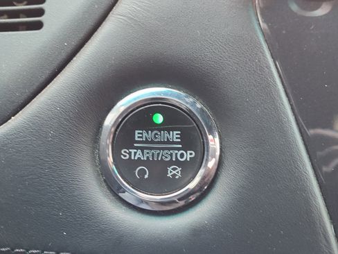 Used 2017 Ford Explorer Platinum image 34