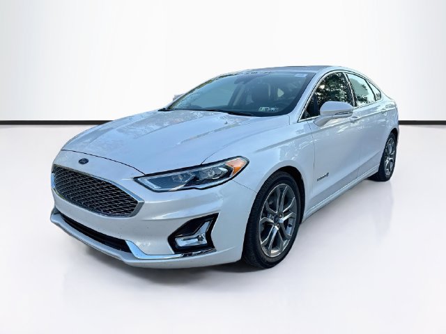 Used 2019 Ford Fusion Titanium FWD image 3
