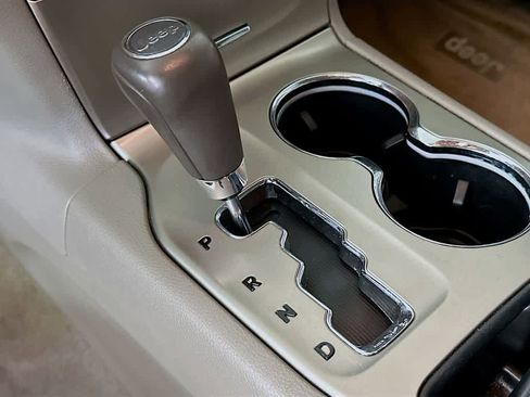 Used 2013 Jeep Grand Cherokee Laredo image 19