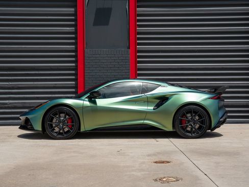 Used 2025 Lotus Emira RWD image 4