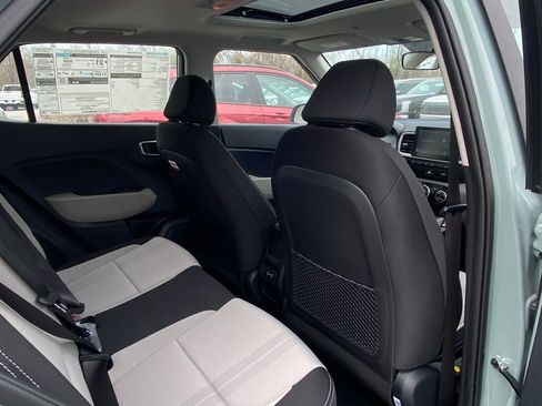 New 2026 Hyundai Venue SEL FWD image 36