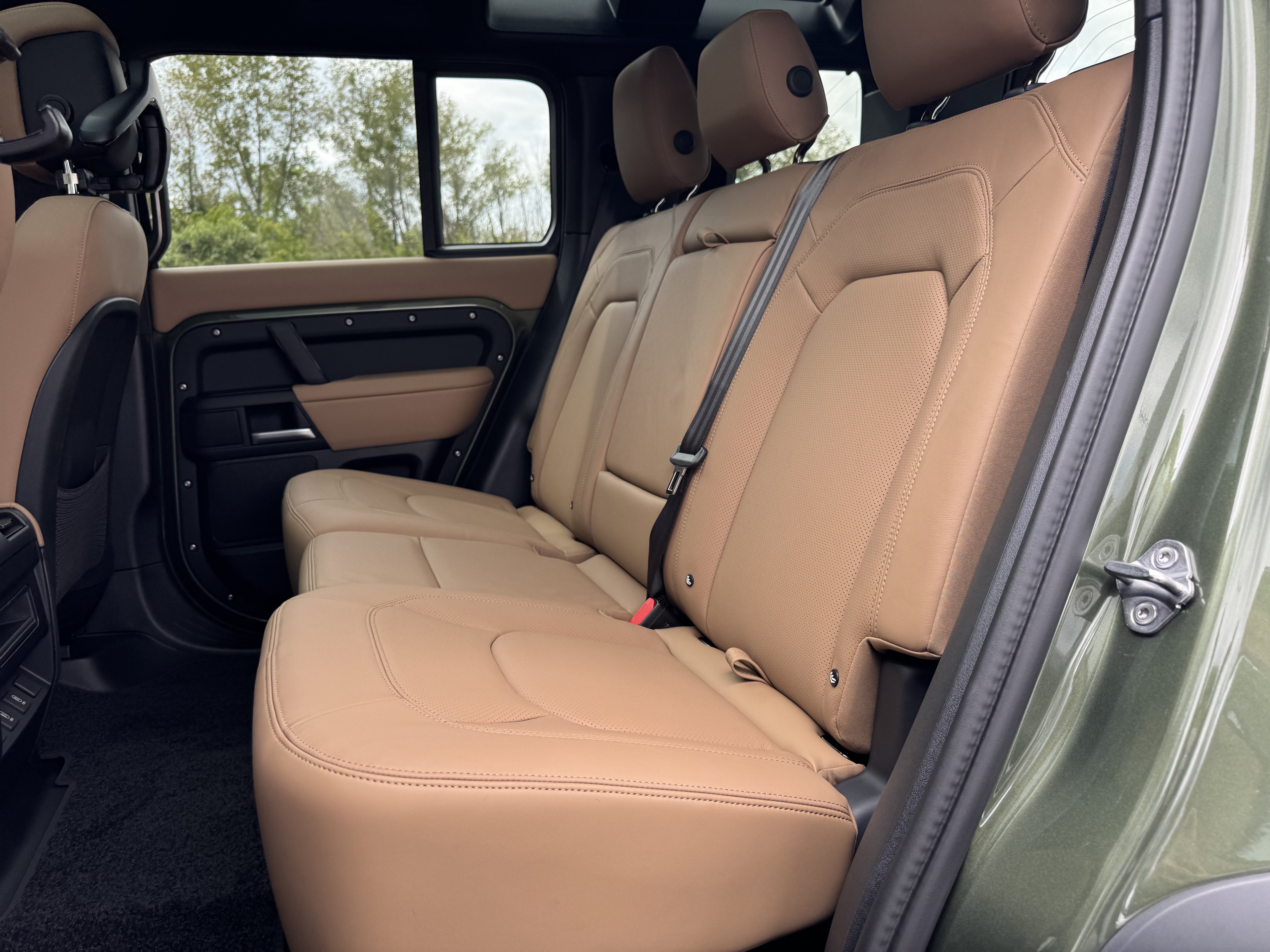 New 2026 Land Rover Defender 110 S AWD/4WD image 27
