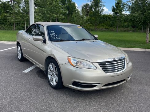 Used 2013 Chrysler 200 Touring w/ Cold Weather Group FWD image 12